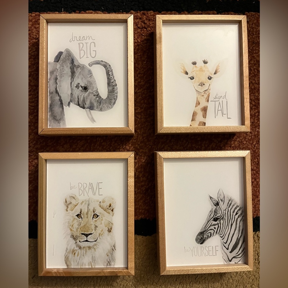 Animal nursery decor